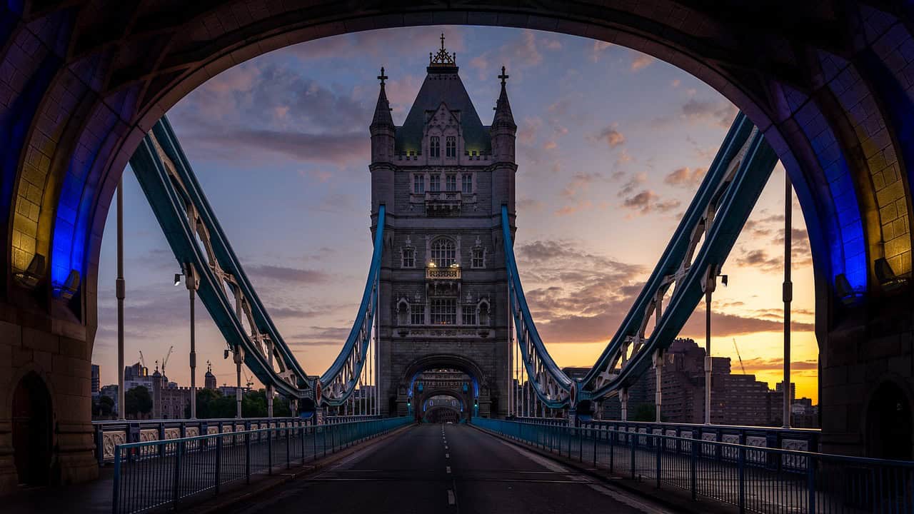 Садик Хан и представители лондонских университетов на презентации кампании Londonmaxxing в UCL